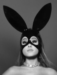 Ariana Grande - Page 3 ZiOZ7mbm_t