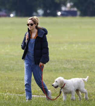 Sophie Rundle - Seen walking her puppy in the park in London, June 20, 2019