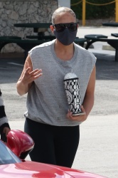 Jennifer Lopez - seen at the gym for a workout in Miami, Florida | 01/16/2021