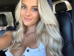 Lindsay Brewer R0Eds4uP_t