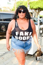 Lizzo - Steps out on a dinner date with a mystery man at Craigs in West Hollywood, August 23, 2021