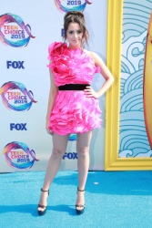 Laura Marano - Attends FOX's Teen Choice Awards 2019 on August 11, 2019 in Hermosa Beach, CA