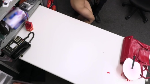Shoplyfter 25 01 25 Alexia Anders That Doesnt Paint Lips Babe XXX 1080p MP4-WRB