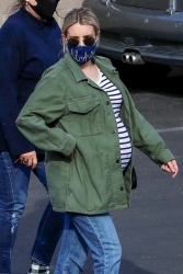 Emma Roberts - is seen running errands in Los Feliz, California | 12/23/2020