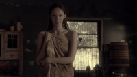 Emma Dumont - Aquarius S01E02: The Hunter Gets Captured by the Game 2015, 28x
