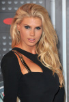 Charlotte McKinney G6CQKbEz_t