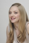 Amanda Seyfried - Page 3 HVU4bfFf_t