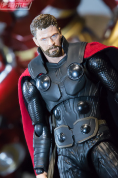 Avengers - Infinity Wars (S.H. Figuarts / Bandai) - Page 12 C5sTroy1_t