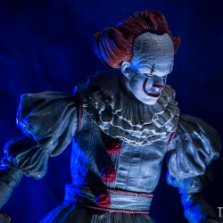 Ca : Pennywise - Year 1990 & 2017 (Neca) IXs4hcPN_t