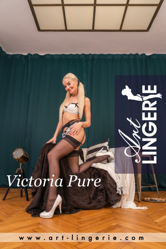 [Art-Lingerie.com] 2022-02-05 Victoria Pure [Solo, Posing, Pantyhose, Panty, Stockings, Uniform, Lingerie] [5616x3744, 115]