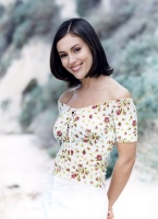 Alyssa Milano MhBAJ2Bi_t