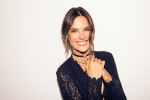 Alessandra Ambrosio - Page 9 0e68dxb8_t