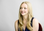 Amanda Seyfried - Page 4 QmcI4I3d_t