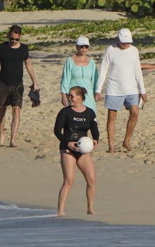 Amy Schumer - Enjoys a day at the beach while playing volleyball with her husband Chris Fischer in St. Barths, December 27, 2020