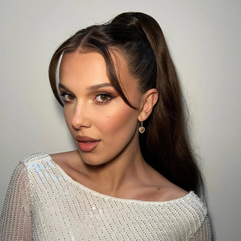Millie Bobby Brown - Page 8 AtvclGCo_t