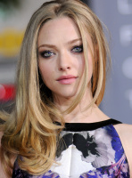 Amanda Seyfried Xqjl7LBU_t