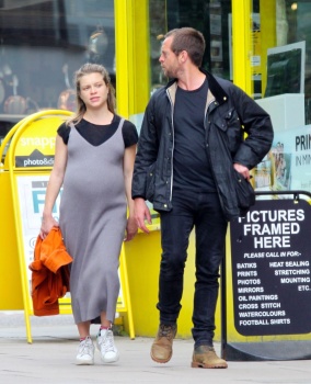 Sophie Cookson - Shows of her baby bump as she take a stroll in Hampstead, August 26, 2020