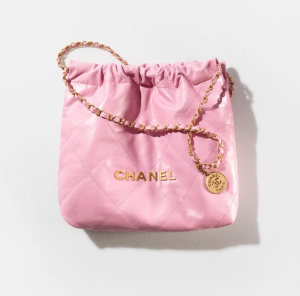 Chanel channels the trash trend  Smelling, Purse game, Recycled purse