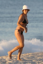 Kate Walsh - is seen enjoying a sunset on the beach in Perth, Australia| 01/06/2021