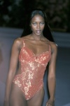 Naomi Campbell D3bV3R7d_t