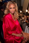 Tyra Banks REvVWXzZ_t