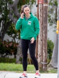Jennifer Garner - Out for a morning walk in Los Angeles 04/25/2024