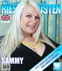 Mature - Sammy Sanders (EU) (46) - Britische Vollbusige Hausfrau fummelt herum  Mature.nl