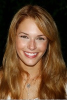 Amanda Righetti XlE2nQfm_t