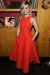 Dianna Agron TJgPMCsQ_t