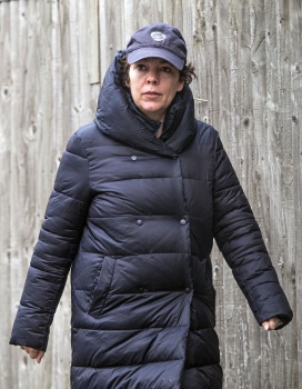 Olivia Colman - Steps out for a stroll in London, December 3, 2020
