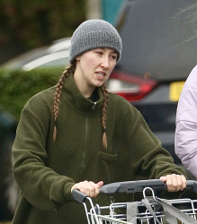 Erin Doherty - Shops at budget supermarket Lidl with girlfriend Sophie Melville in London, November 20, 2020