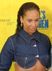 Alicia Keys -Poses at the opening night of the new Alicia Keys Musical "Hell's Kitchen" on Broadway at The Shubert Theatre in New York City 04/20/2024
