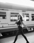 Madalina Diana Ghenea - update IrkbEwVk_t