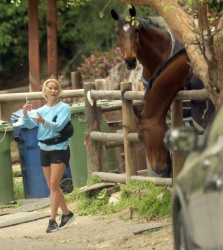 Reese Witherspoon - Taking selfies with local horses in Los Angeles 04/16/2024