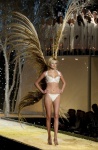 Bridget Hall VSFS RTW5gmlO_t