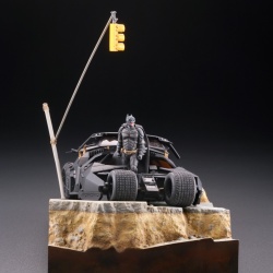 Batman : Batmobile Tumbler in Gotham City figure - Legacy of Revoltech (Revoltech) 9kAm8tri_t