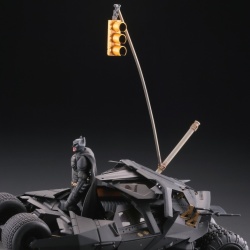 Batman : Batmobile Tumbler in Gotham City figure - Legacy of Revoltech (Revoltech) KkouLJpM_t