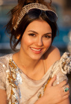 Victoria Justice 4JKPQDbW_t