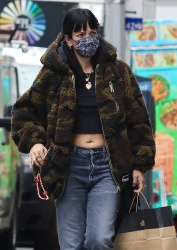 Lily Allen - Takes her daughters Ethel and Marnie shopping around Manhattan’s Soho area, April 27, 2021