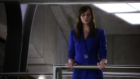 Melinda Clarke - Nikita S01E04: Rough Trade, 32x