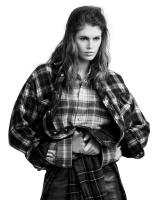Kaia Gerber - Page 9 2bvFol3I_t