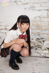 Hiyori Izumi , linda japonesa en Cosplay de Colegiala