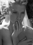 Charlotte McKinney - Page 2 YUjSCYa5_t