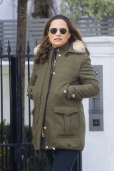 Pippa Middleton - Heads out wearing a military green coat as she goes for a stroll in Chelsea, March 12, 2021