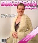 Mature Elise (EU) (35) - This mature slut loves to play on her couch  Mature.nl