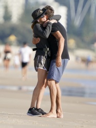 Julia Roberts - Seemed very happy to hug this man while walking on the beach this morning on the Gold Coast, December 13, 2021