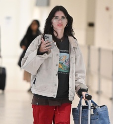 Emily Ratajkowski - Arriving at JFK Airport in New York January 2, 2024