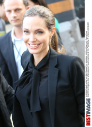 Анджелина Джоли (Angelina Jolie) фото "BESTIMAGE" (138xUHQ) Y5ThQoNx_t