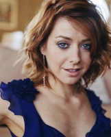 Alyson Hannigan DaCvQ6FP_t