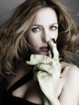 Gillian Anderson BRHgbeJd_t